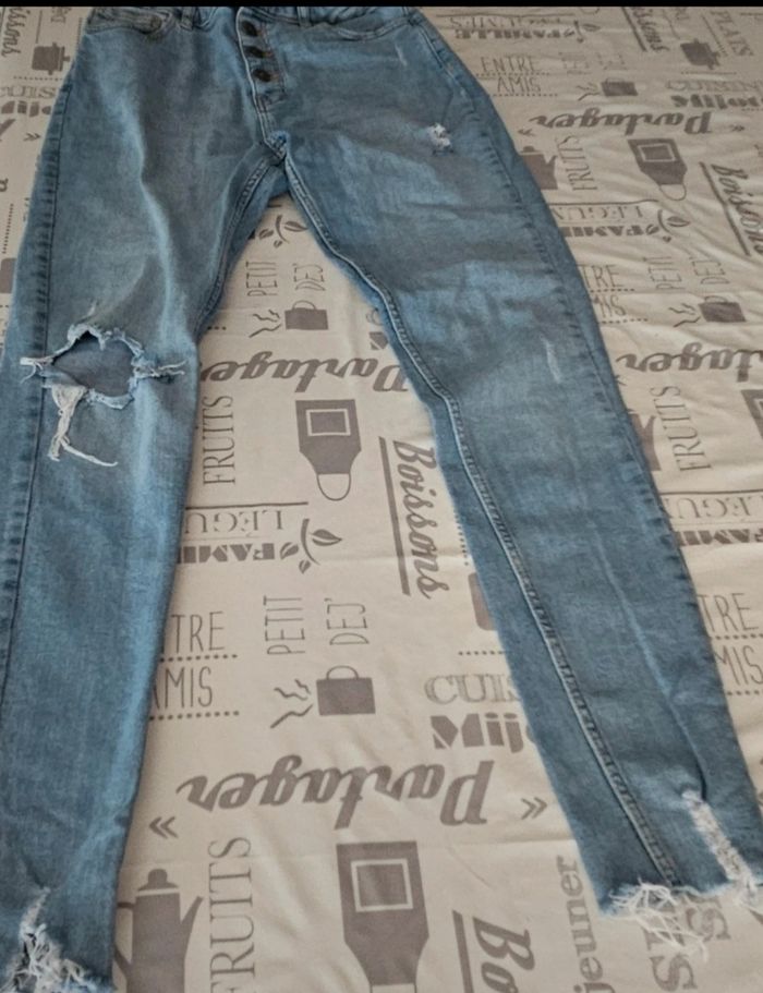 Vend lot de 4 joggings, 1 robe, 1 veste, 2 jean, 1 pantalon  en stresh  filles 12ans - photo numéro 8