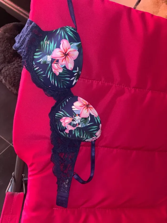 Soutien-gorge, neuf 85 B coque - photo numéro 2