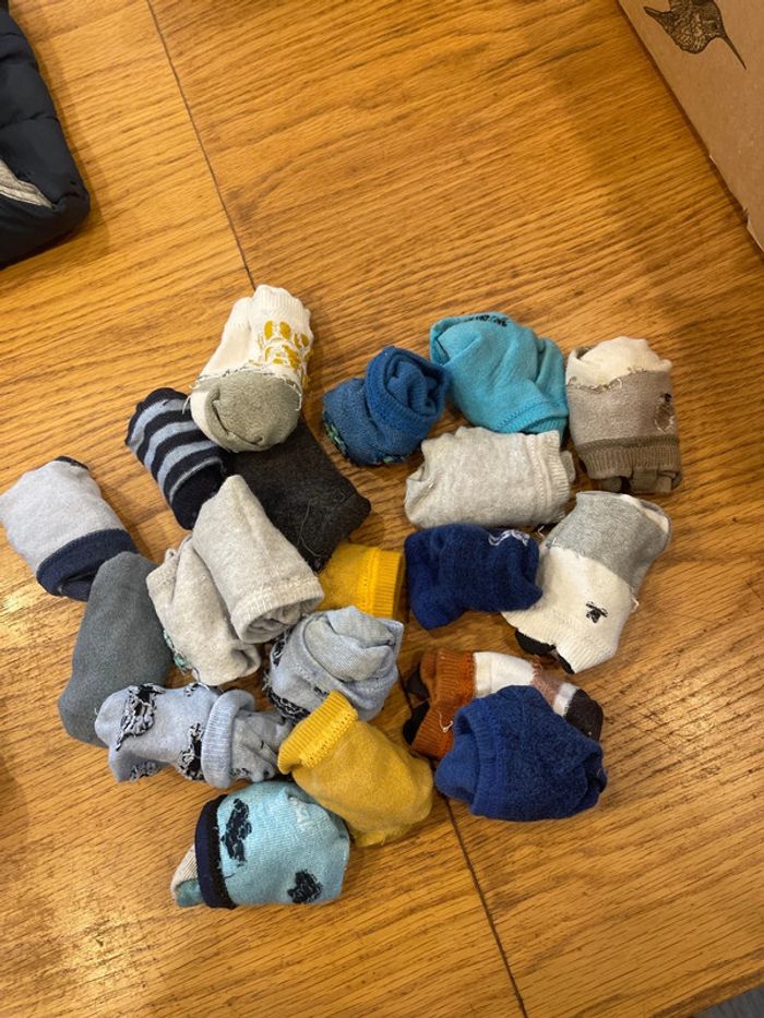 Lot de 26 vêtements garçon 4 ans - photo numéro 6