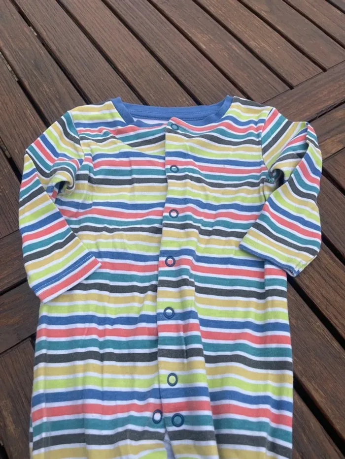 Lot pyjamas et body 6 mois - photo numéro 5