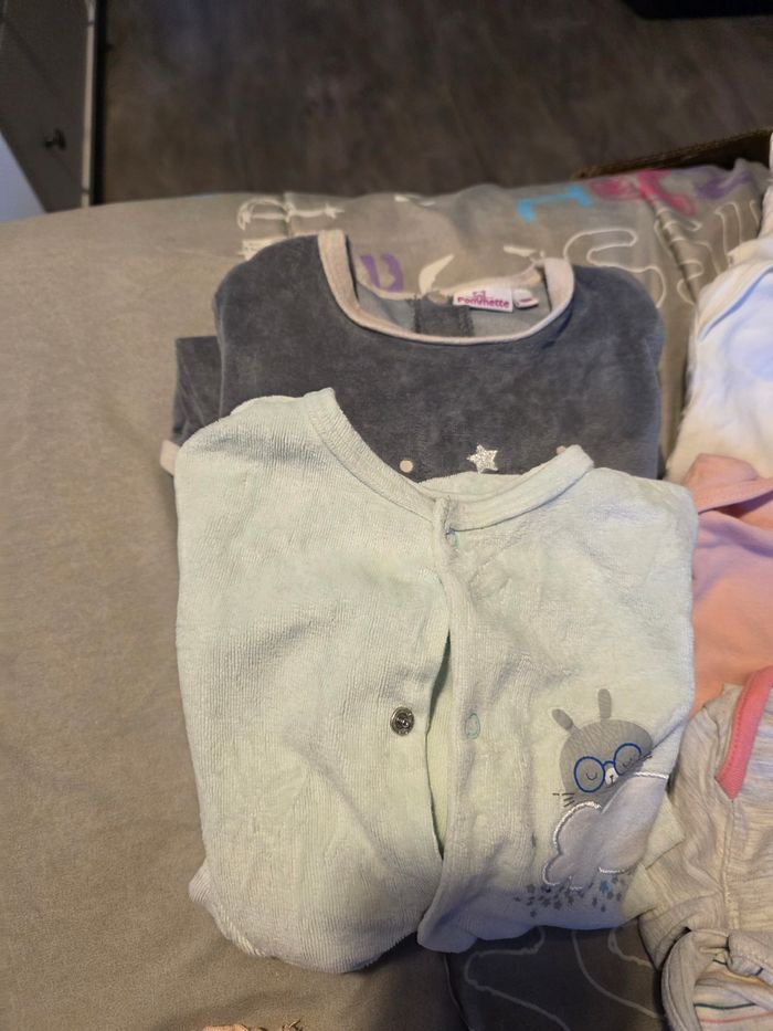 Lot bébé fille 9 mois - photo numéro 2