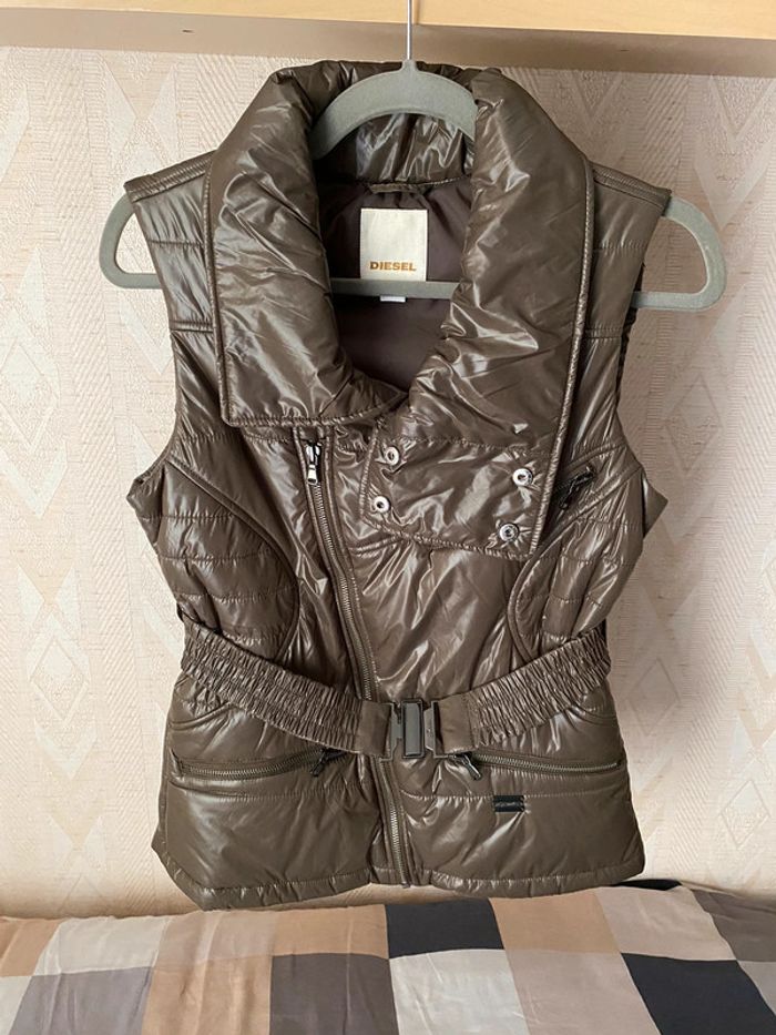 Superbe belle doudoune sans manche Diesel Vintage Y2K brun brillant taille M neuve sans étiquette - photo numéro 3