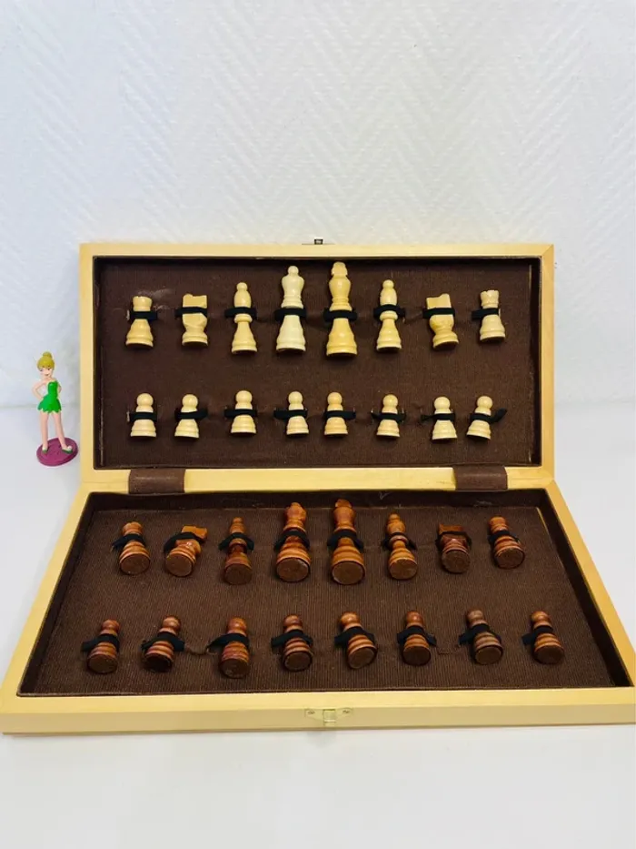 Jeu d’échecs en bois pliable - photo numéro 9