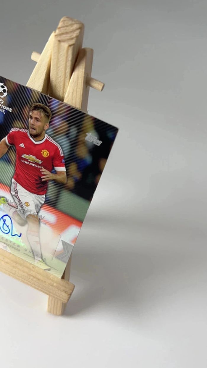 Luke Shaw - cla-lsh - Manchester United - Topps Showcase Champions League - Auto - photo numéro 4