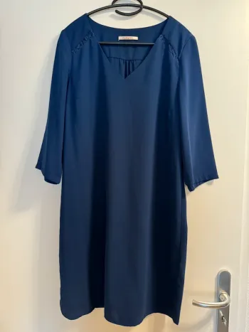 Robe bleue marine manches 3/4