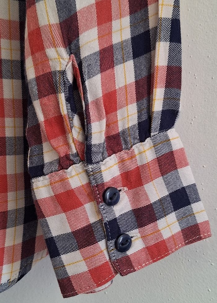 Chemise à carreaux légèrement masculine - photo numéro 6