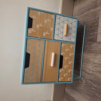 Rangement en bois pour petits objets