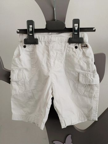 Short cargo blanc Alphabet taille 6 mois