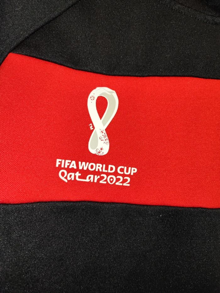 Sweat à capuche Quatar taille 10/12 ans - photo numéro 2