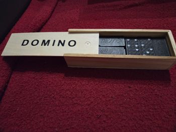 Domino 