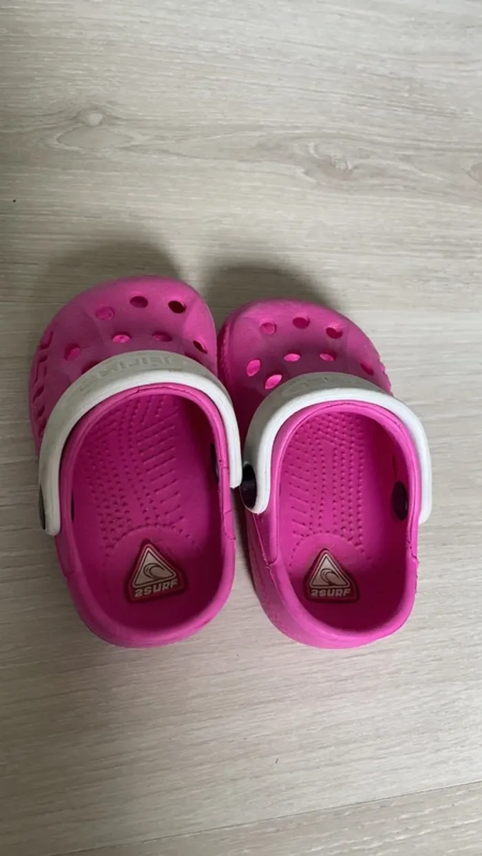 Chaussons type Crocs 19 - photo numéro 3