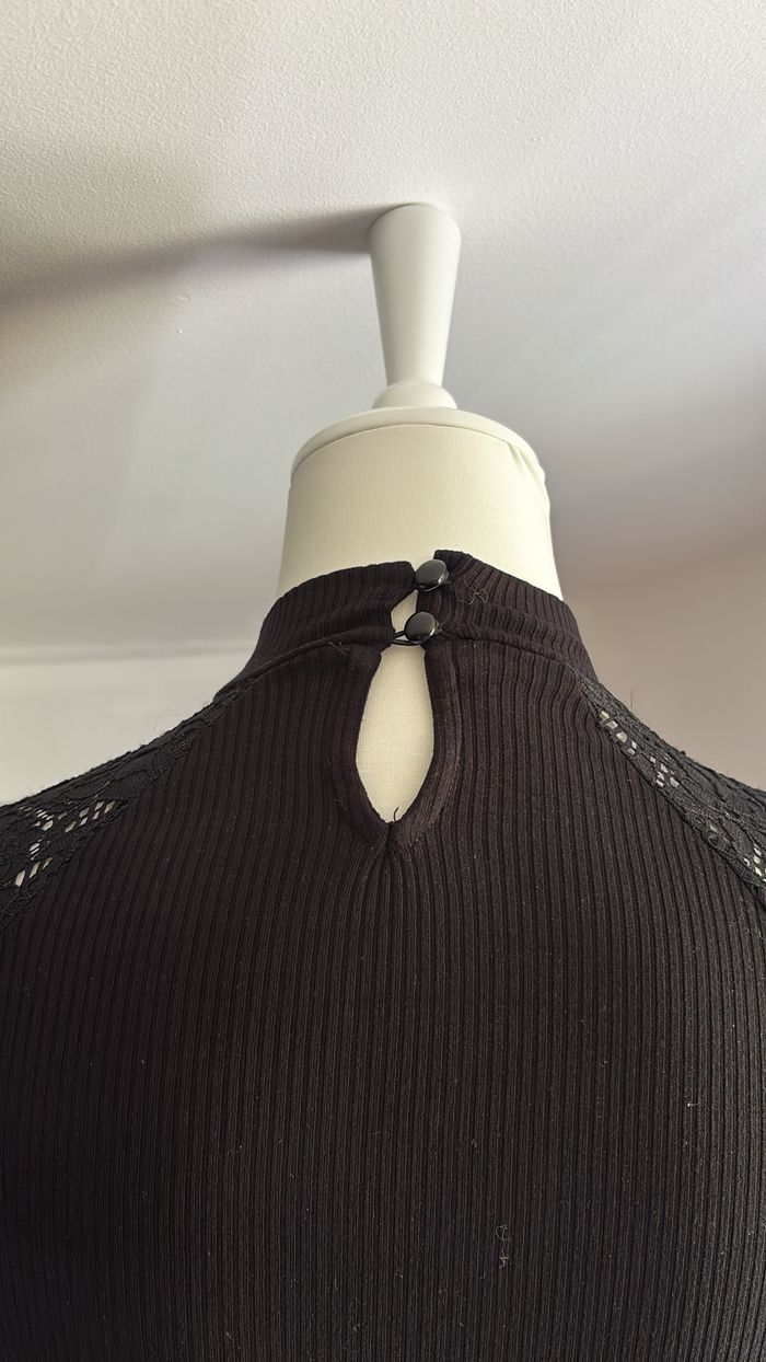 Haut côtelé dentelle Tally Weijl T36 - photo numéro 3