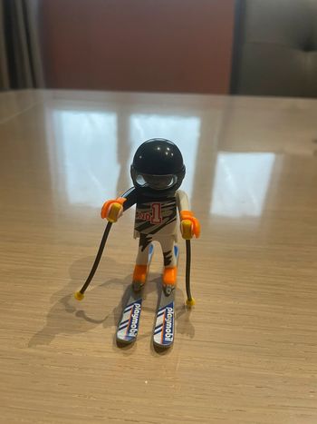 Skieur playmobil