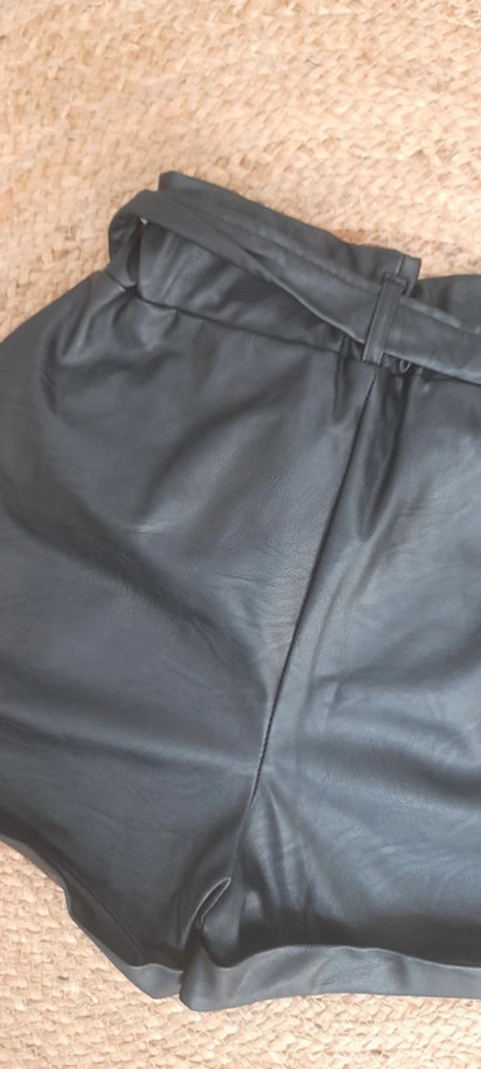 Short simili cuire - photo numéro 9