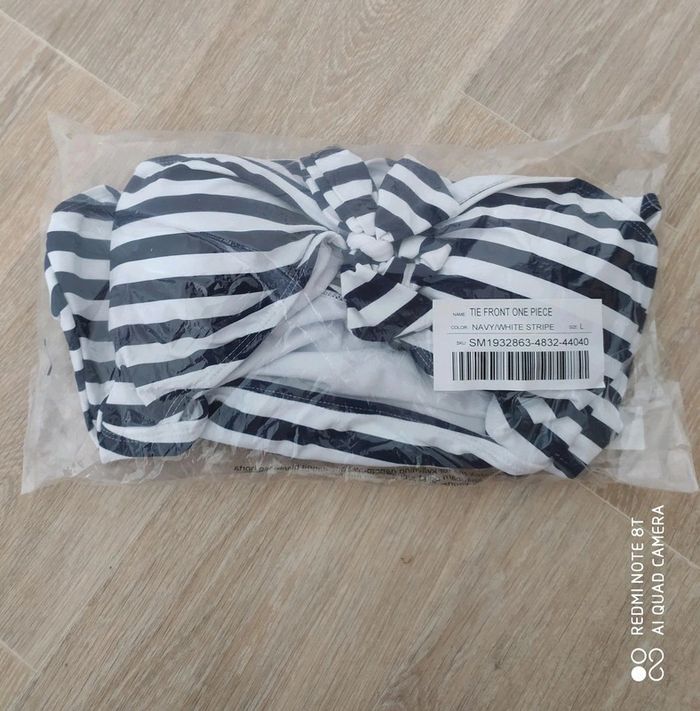 Sublime maillot de bain bustier à découpe et noeud pin-up rockabilly Justfab