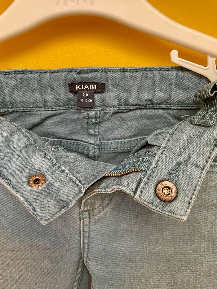 Short bermuda en jean garçon bleu canard Kiabi 5 ans - photo numéro 5