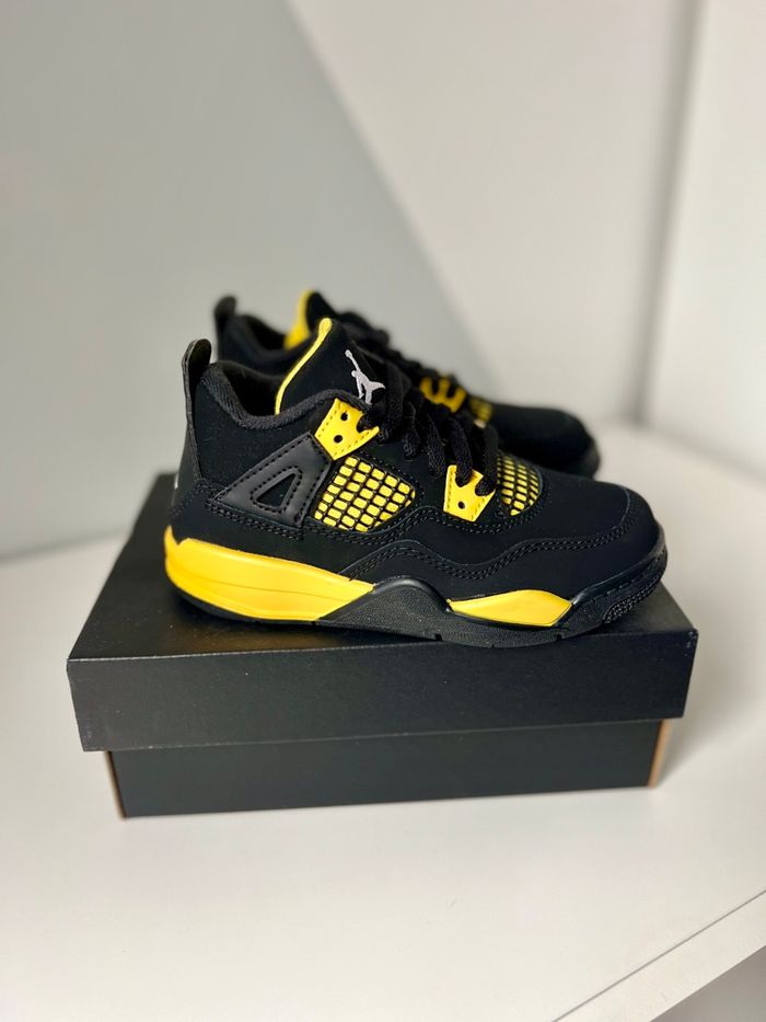 Air Jordan 4 yellow Thunder noir et jaune 28 - photo numéro 5