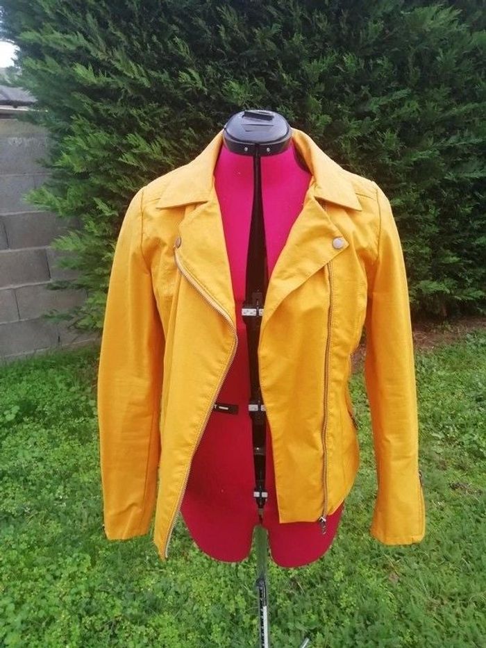 PERFECTO JAUNE ONLY