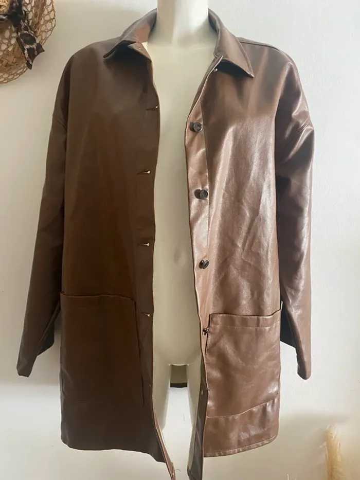 Chemise simili cuir
