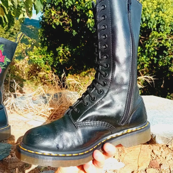 Dr. Martens Vonda 1914 roses brodées 38 - photo numéro 7