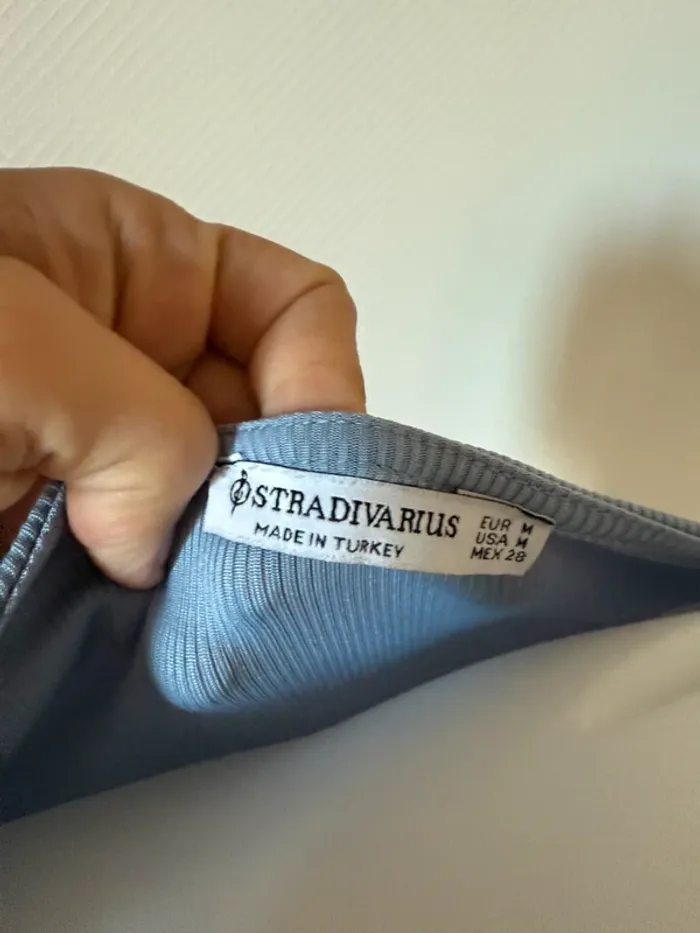 T- shirt manche longue bleu / gris en très bon état taille M stradivarius - photo numéro 5