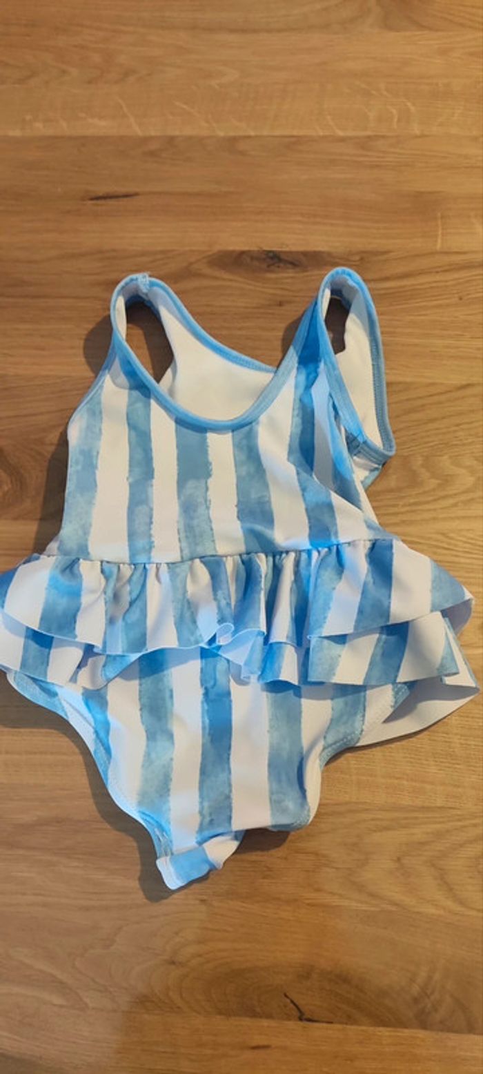 Maillot de bain à volants bébé fille Primark 9-12mois - photo numéro 2
