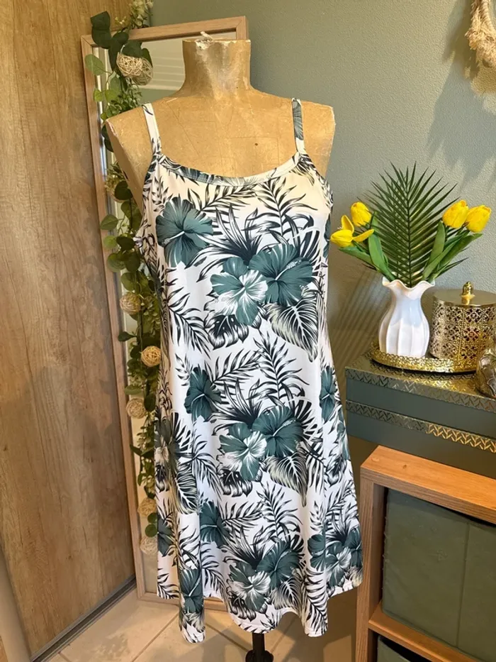 Jolie robe confortable à bretelles, motif feuille femme 40, 42