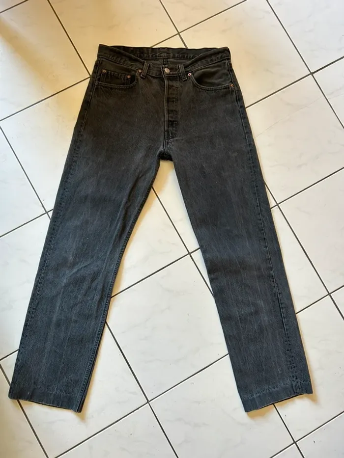Jean noir Levi’s 501 homme w33 L36 Tbe