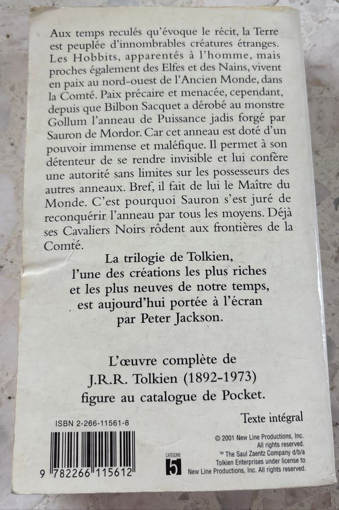 📖 J.R.R. Tolkien – Le Seigneur des Anneaux I : La Communauté de l’Anneau - photo numéro 2