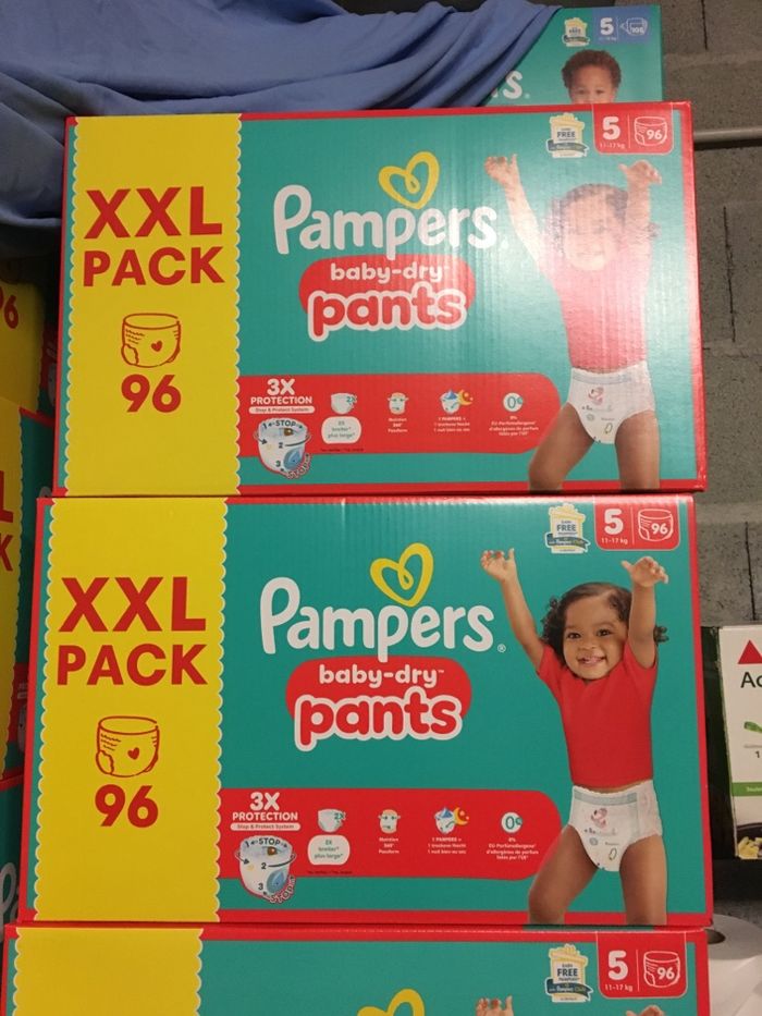 Couches Pampers baby dry pants taille 5