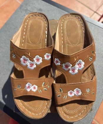 Sandales neuves T37