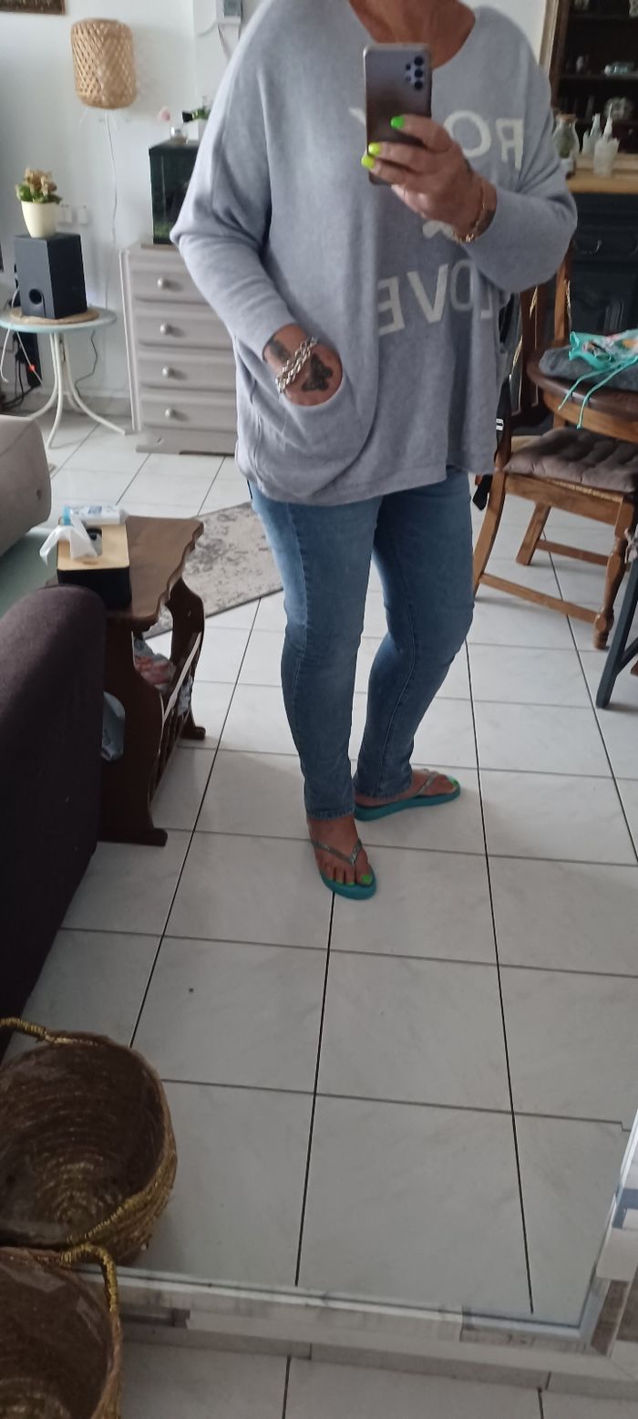 Très joli pull oversieze femme T U - photo numéro 3