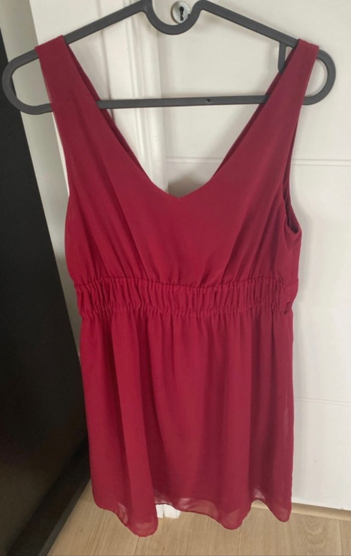 Robe bordeaux - photo numéro 3