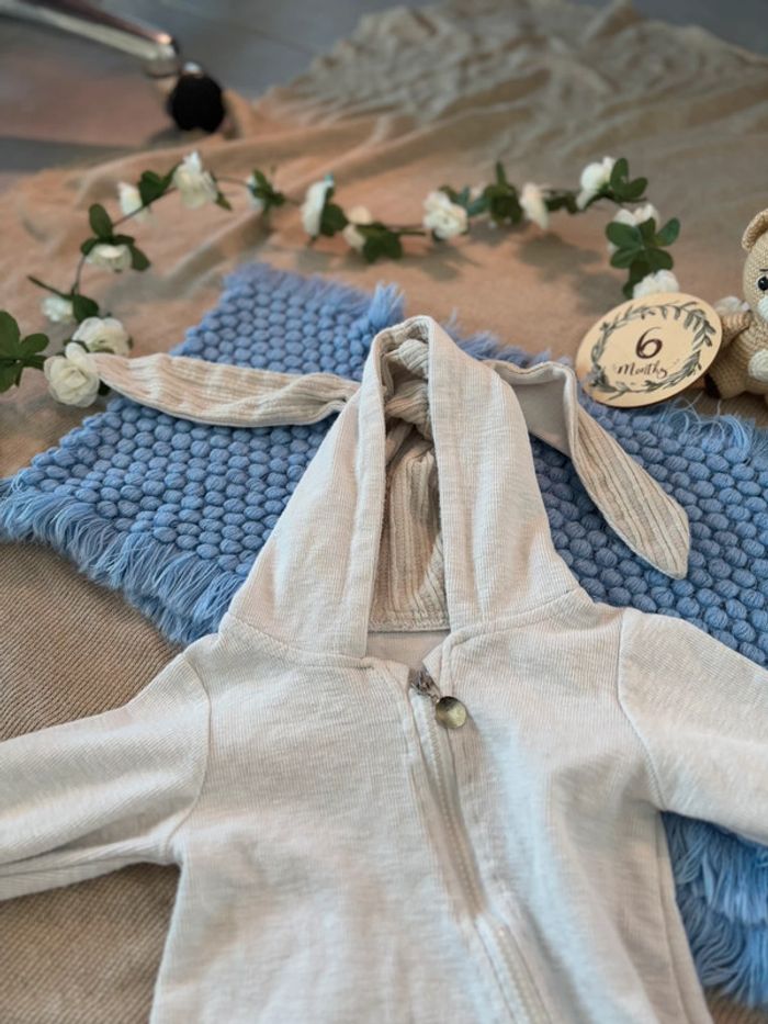 Combinaison taille 6 mois lapin - photo numéro 3