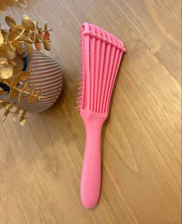 Brosse à cheveux - photo numéro 2