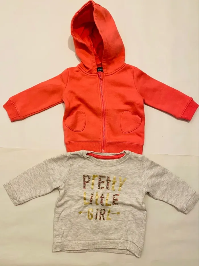 2 sweat-shirts fille 6 mois