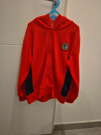Sweat zippé à capuche