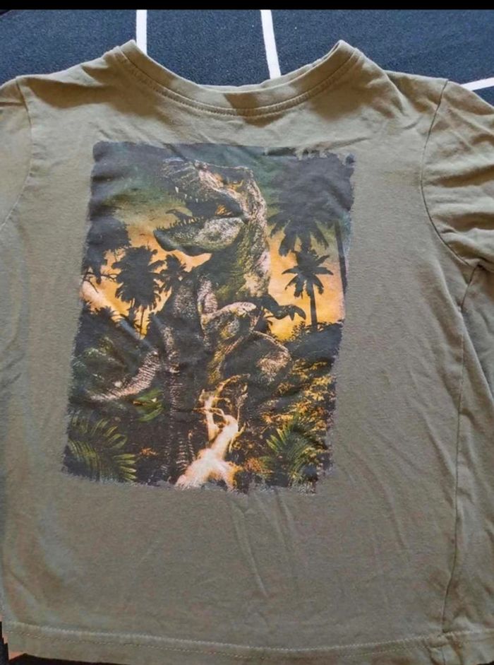 Tee shirt T4 5ans dinosaure - photo numéro 2