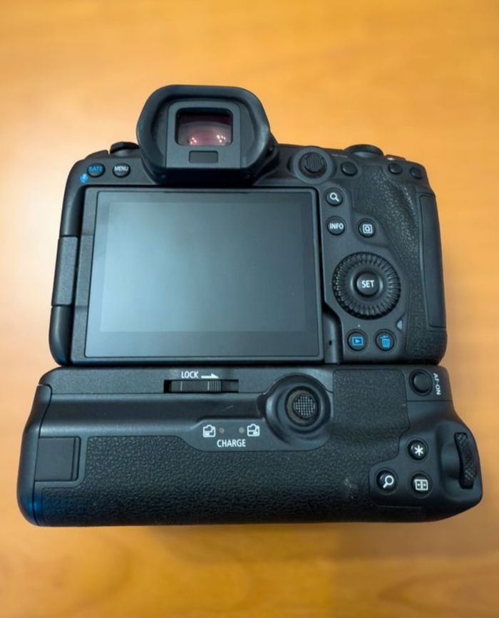 Canon EOS R5 + Grip BG-10 - photo numéro 3