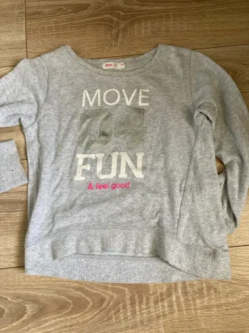 Pull sport fille 8 ans