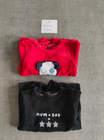 Lots 2 pyjamas 1 pièce