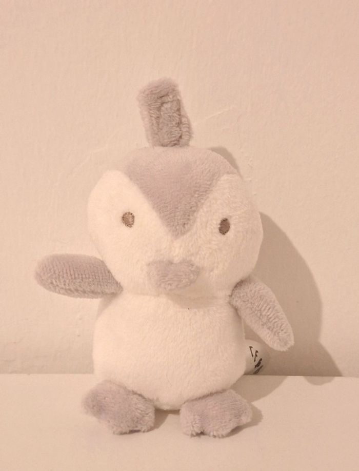 Peluche pingouin pour mobile
