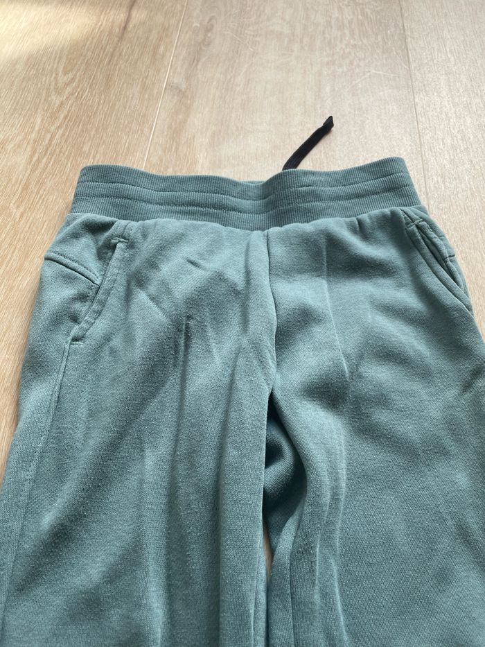 Jogging vert - photo numéro 2