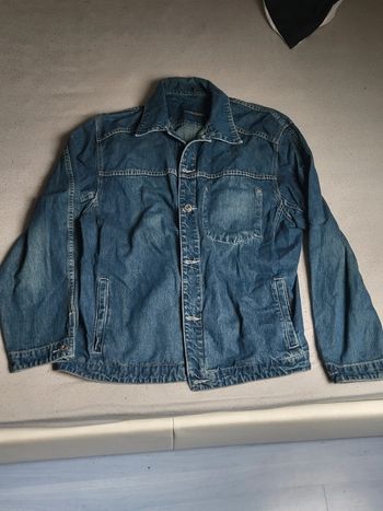 Superbe veste en jeans taille L.