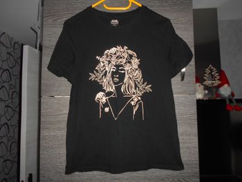 Tee-shirt, taille: M (correspond à du 38) à 0,50 EURO