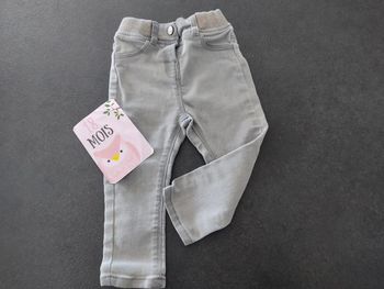 Jean taille 18 mois