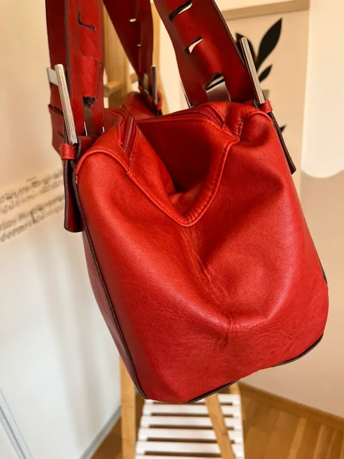 Sac vintage y2k rouge en cuir synthétique très bon état [ref 2507SR130] - photo numéro 6