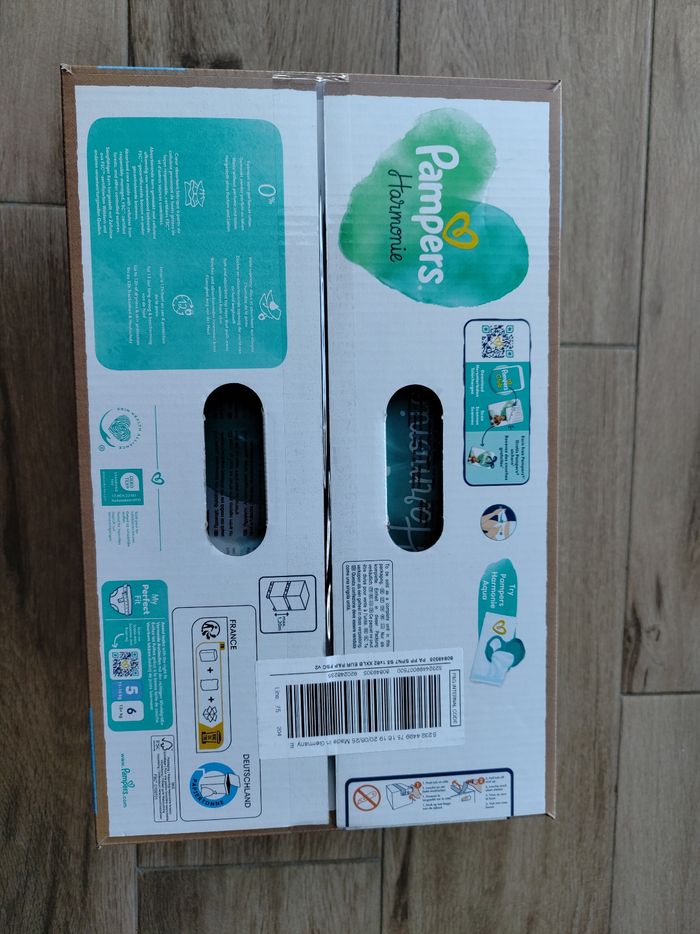 Couches Pampers harmonie Neuves - photo numéro 2