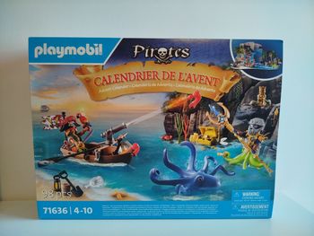 Calendrier de l'avent Playmobil pirates (71636)
