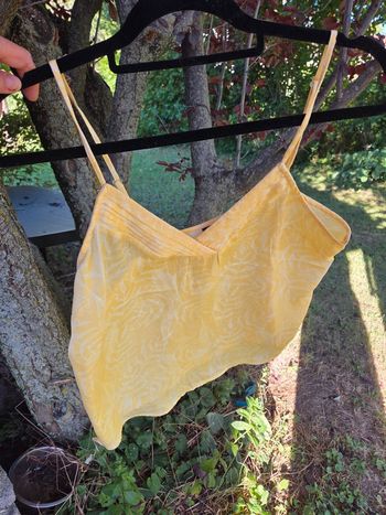 Haut top debardeur jaune satine